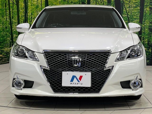 CROWN sedan 4WD
