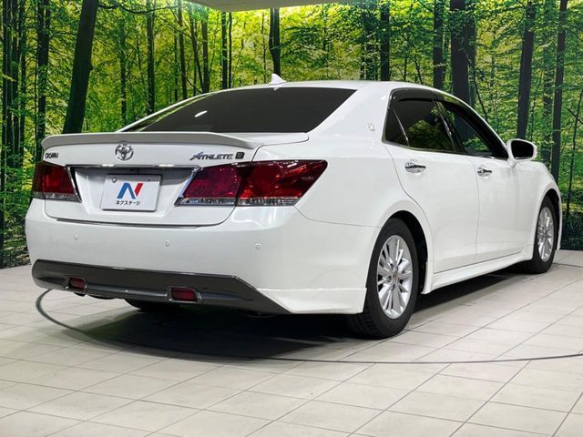 CROWN sedan 4WD
