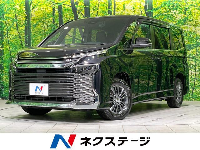 VOXY HYBRID 4WD