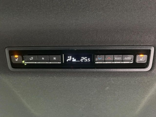 VOXY HYBRID 4WD