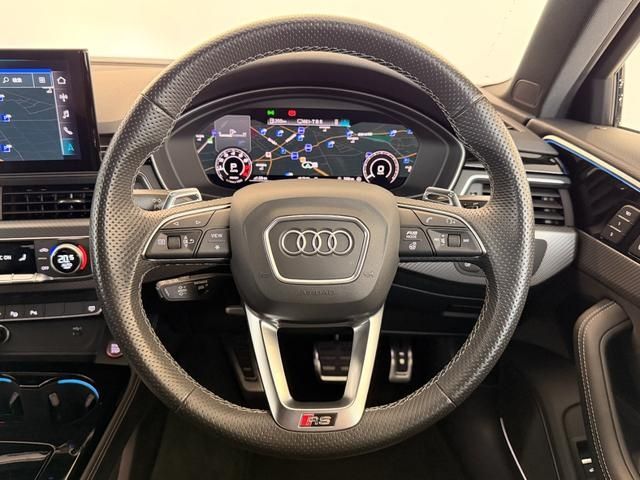 AUDI RS4 AVANT