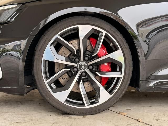 AUDI RS4 AVANT