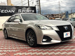 CROWN sedan hybrid
