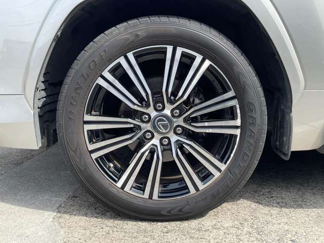 LEXUS LX600