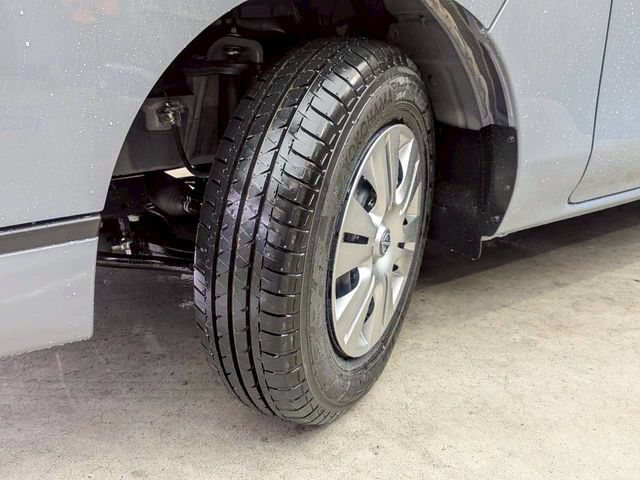 CARAVAN van 2WD