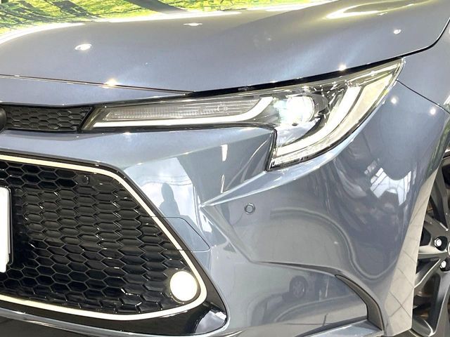 COROLLA sedan HYBRID 4WD