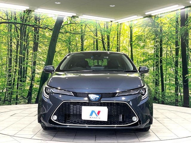 COROLLA sedan HYBRID 4WD