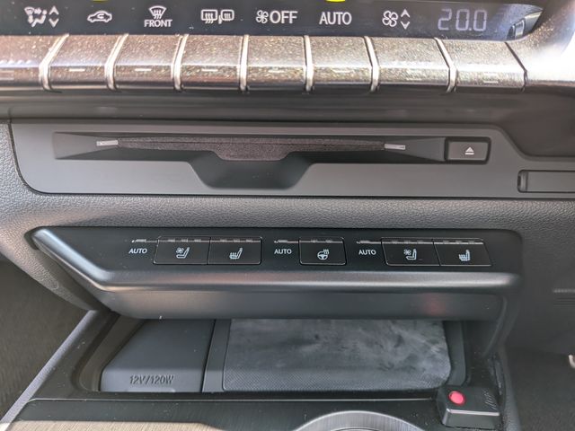 LEXUS UX200