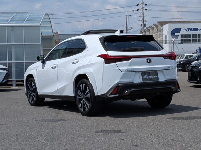 LEXUS UX200