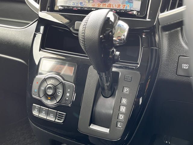 DELICA D:2 CUSTOM 2WD
