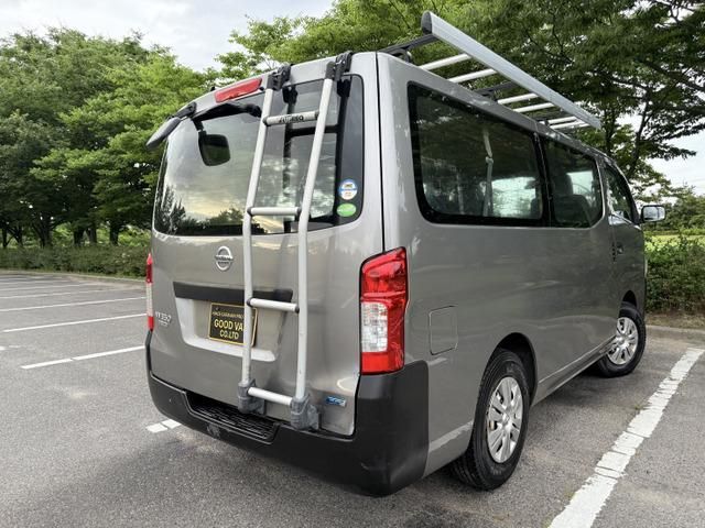 NV350 CARAVAN 4WD
