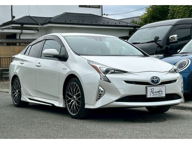 PRIUS 4WD