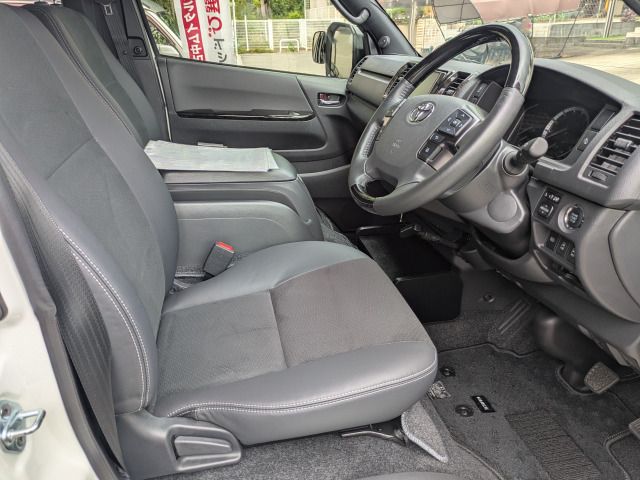 HIACE van 4WD