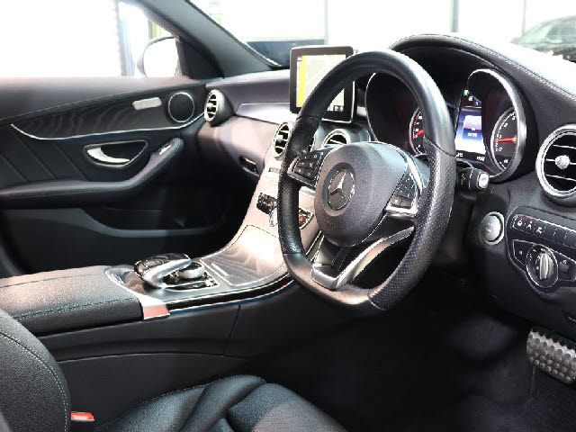 MERCEDES BENZ C class sedan
