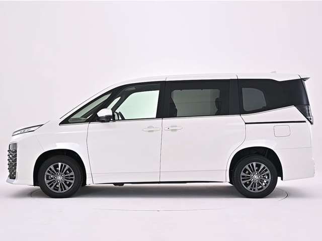 VOXY HYBRID 4WD