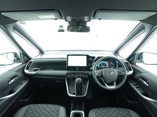 VOXY HYBRID 4WD