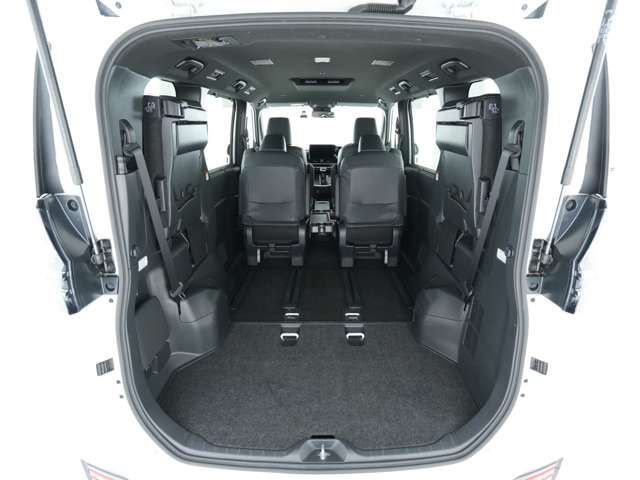 VOXY HYBRID 4WD