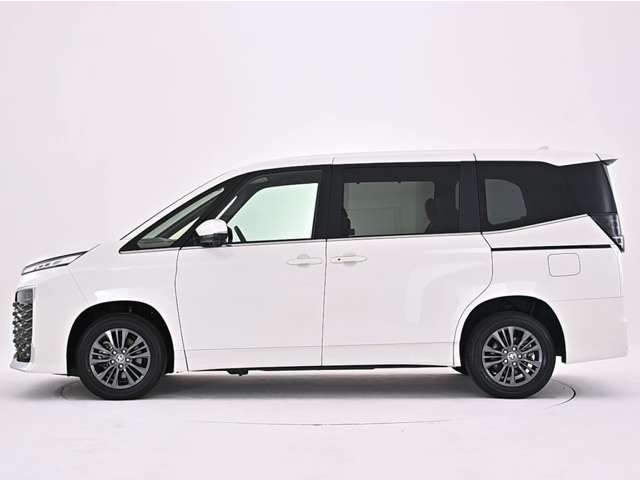 VOXY HYBRID 4WD