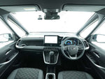 VOXY HYBRID 4WD