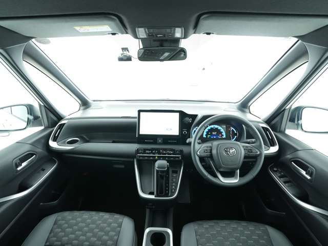 VOXY HYBRID 4WD