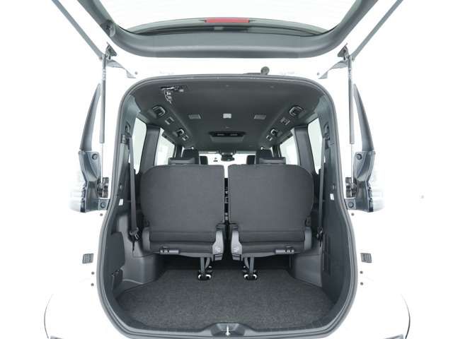 VOXY HYBRID 4WD