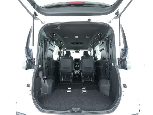 VOXY HYBRID 4WD