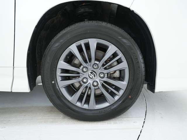 VOXY HYBRID 4WD