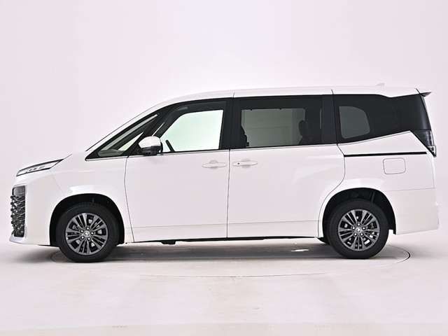 VOXY HYBRID 4WD