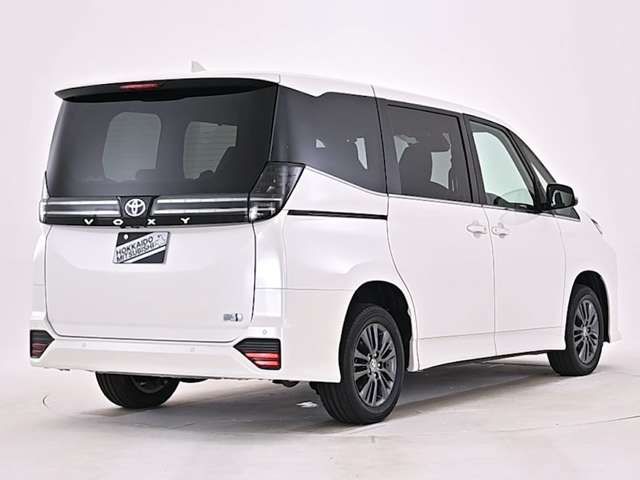VOXY HYBRID 4WD