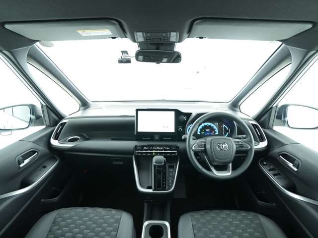 VOXY HYBRID 4WD