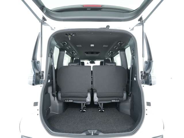 VOXY HYBRID 4WD