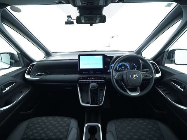 VOXY HYBRID 4WD