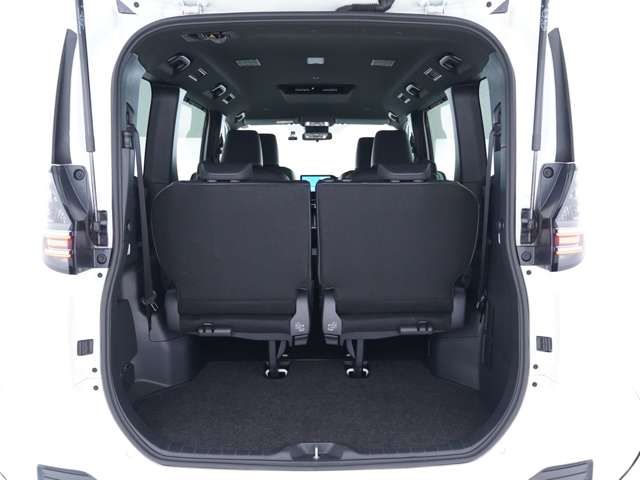 VOXY HYBRID 4WD