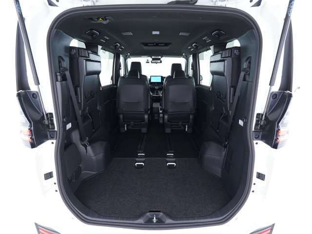 VOXY HYBRID 4WD