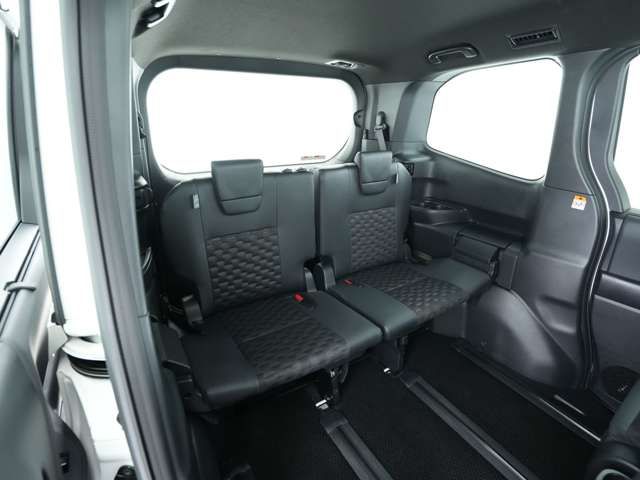 VOXY HYBRID 4WD