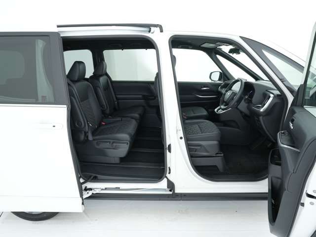 VOXY HYBRID 4WD