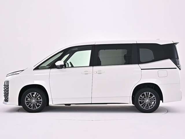 VOXY HYBRID 4WD