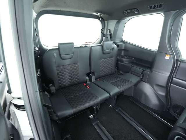 VOXY HYBRID 4WD