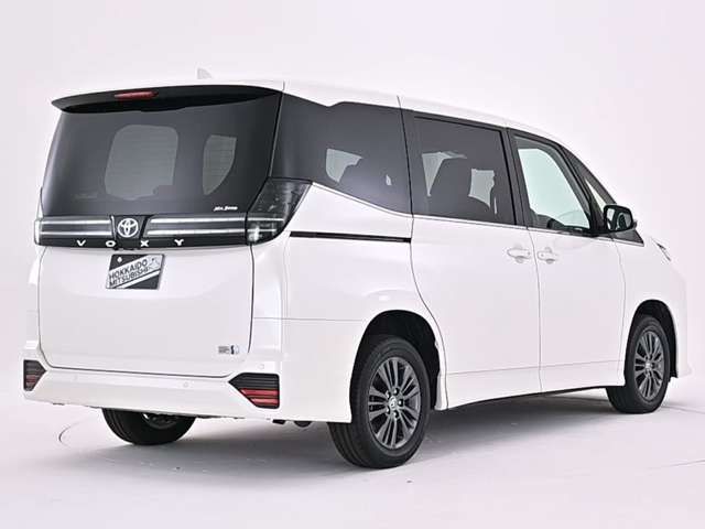 VOXY HYBRID 4WD