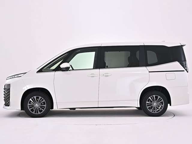 VOXY HYBRID 4WD