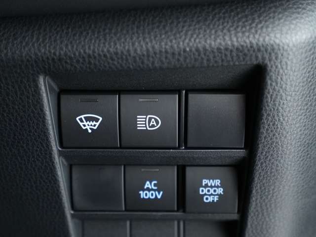 VOXY HYBRID 4WD