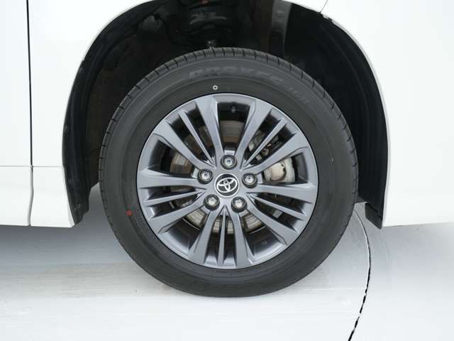 VOXY HYBRID 4WD