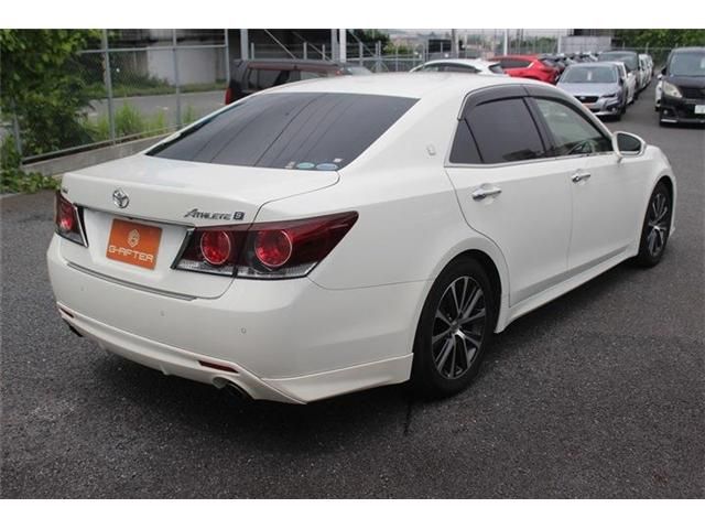 CROWN sedan