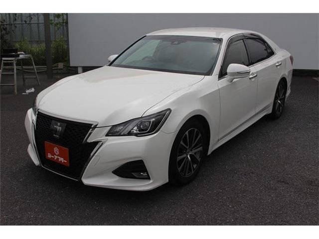 CROWN sedan