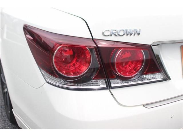 CROWN sedan