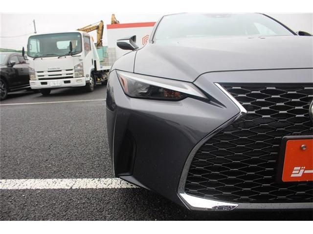 LEXUS IS300h