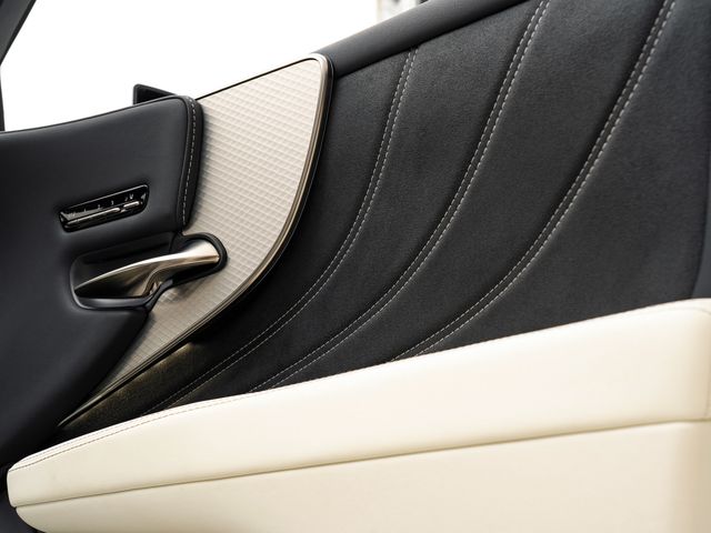 LEXUS LS500 4WD