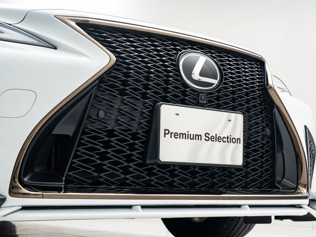 LEXUS LS500 4WD