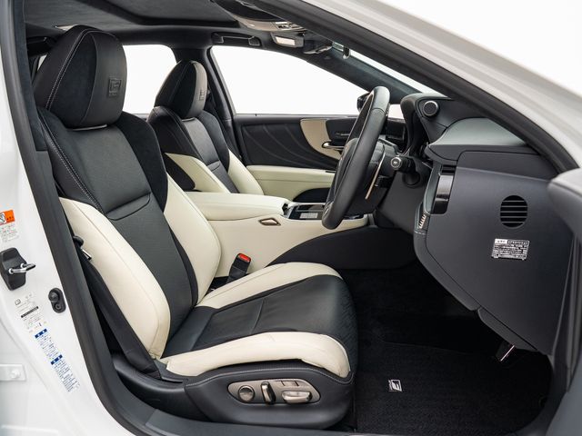 LEXUS LS500 4WD