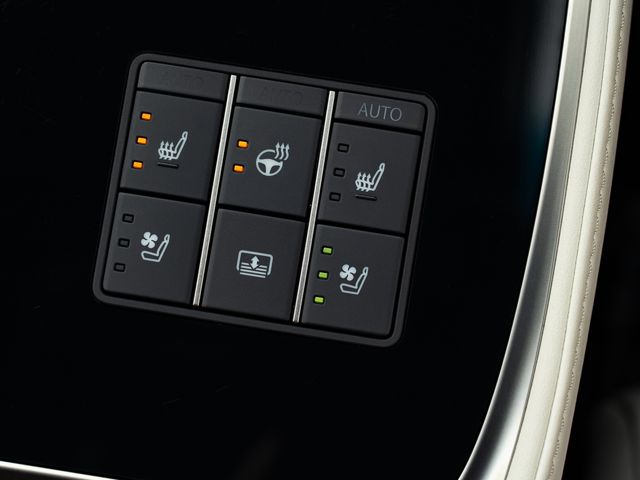LEXUS LS500 4WD